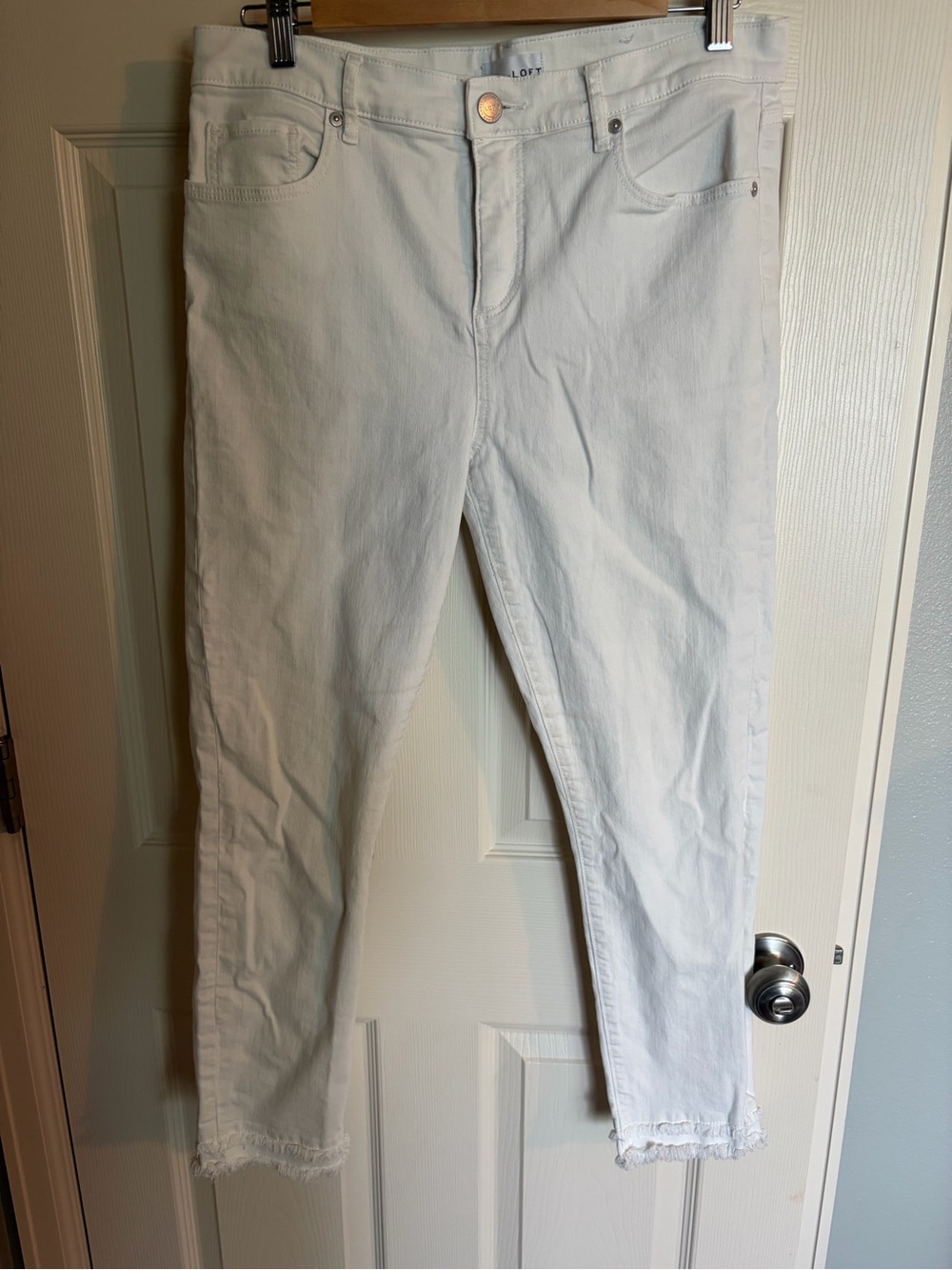 LOFT White Ankle Frayed-Hem Jeans